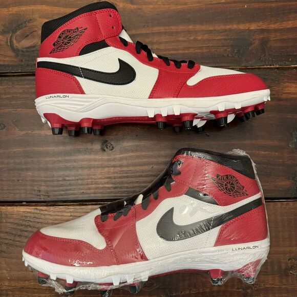 Air Jordan 1 Chicago Lunarlon Football Cleats main image 4